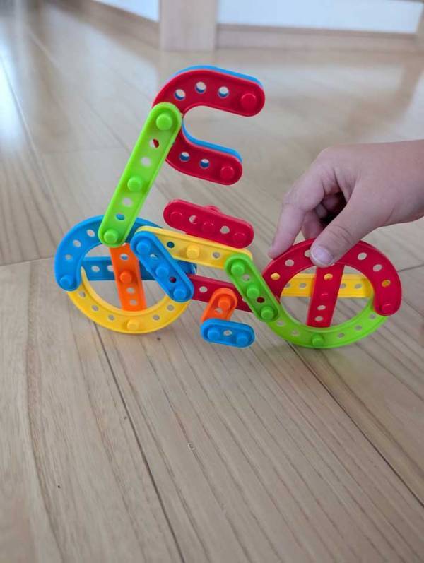 4歳息子が作ったものとは？　「ガチで半端ない」「天才すぎ」