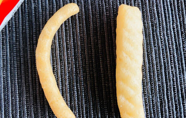 『かっぱえびせん』に混ざっている『極端に細い1本』は何？　カルビーに聞いてみたら…