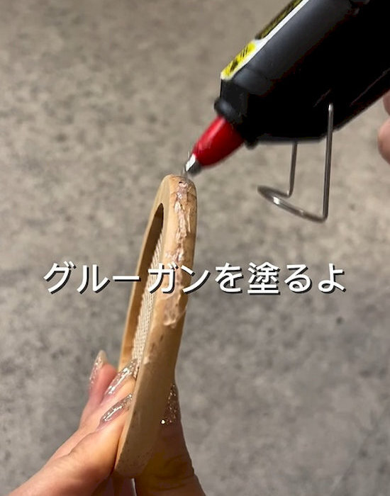 スプレー缶の生活感が気になる…　100均DIYに「めっちゃ使える」「試すしかない」