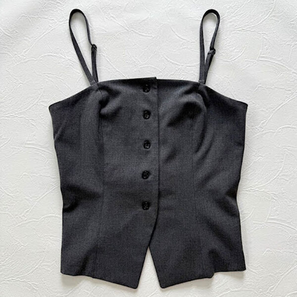 「これ着てると褒められる」　GUの『新作ビスチェ』が買って大正解だった！