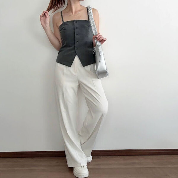 「これ着てると褒められる」　GUの『新作ビスチェ』が買って大正解だった！