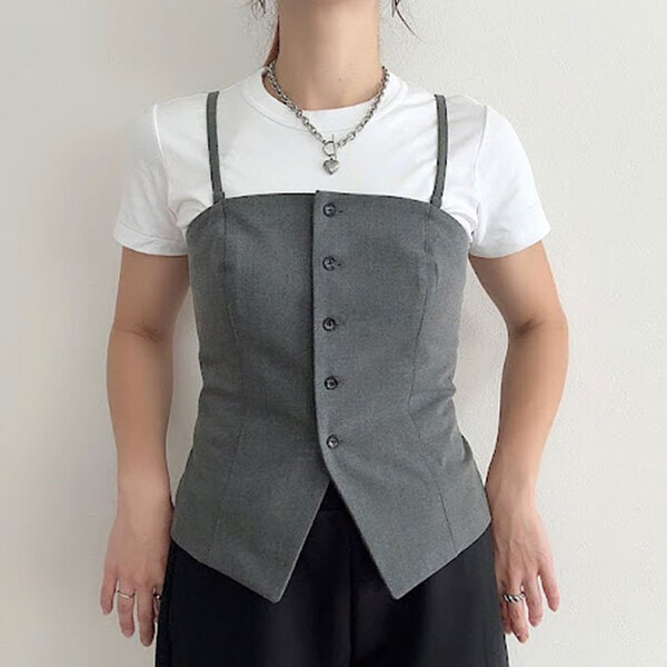 「これ着てると褒められる」　GUの『新作ビスチェ』が買って大正解だった！