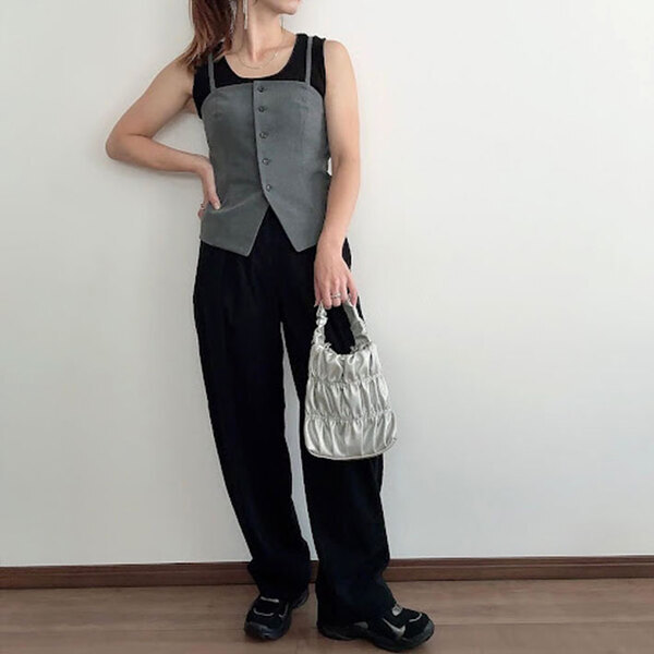 「これ着てると褒められる」　GUの『新作ビスチェ』が買って大正解だった！