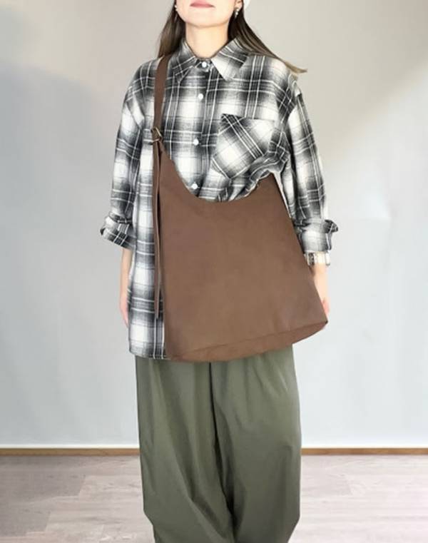 荷物がたくさん入る！　GUの『高見えバッグ』に「毎日使ってる」「即購入しました」