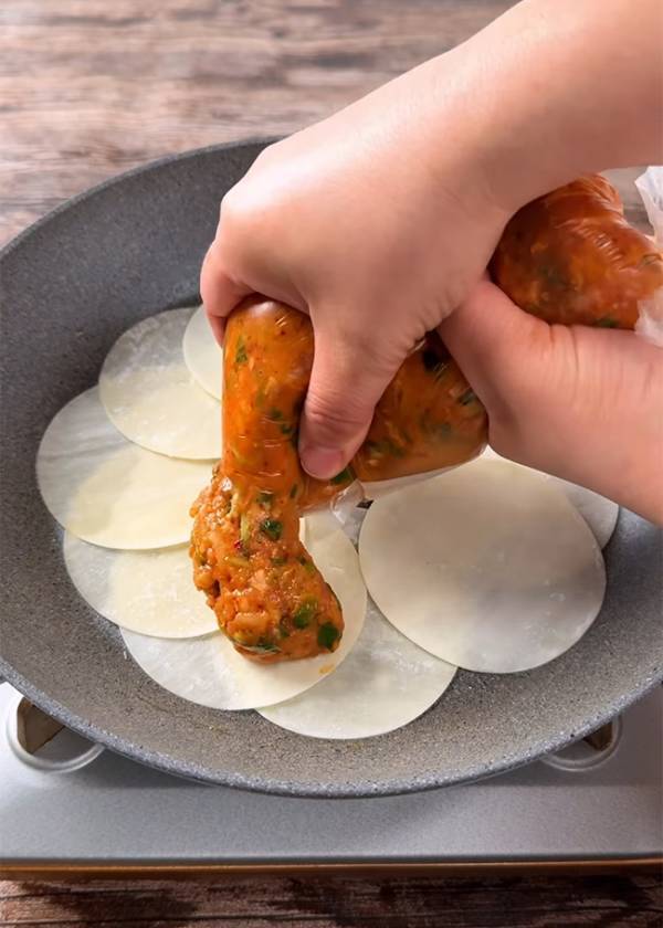 見た目は餃子なのに包んでない？　村上農園のレシピに「不器用でも作れそう！」