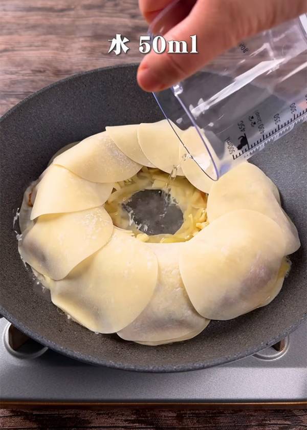 見た目は餃子なのに包んでない？　村上農園のレシピに「不器用でも作れそう！」