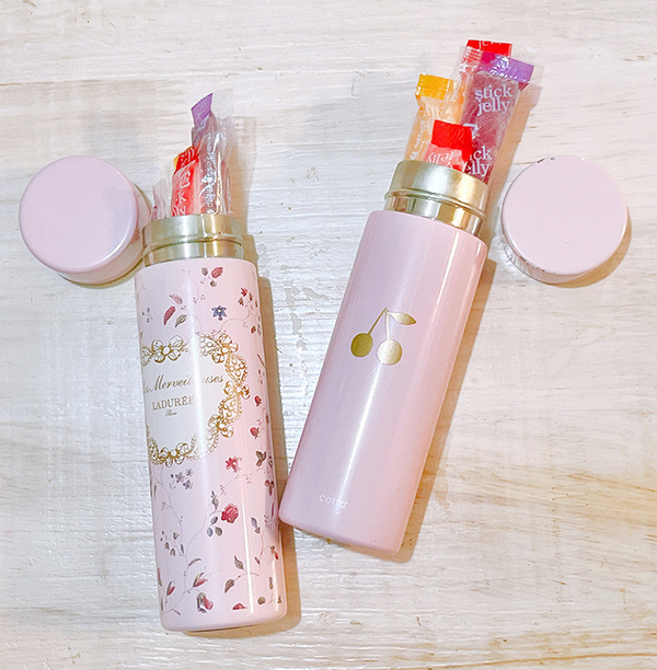 『小さい水筒』を持ち歩く母　出てきたモノが？「その手があったか」「マネさせていただきます」