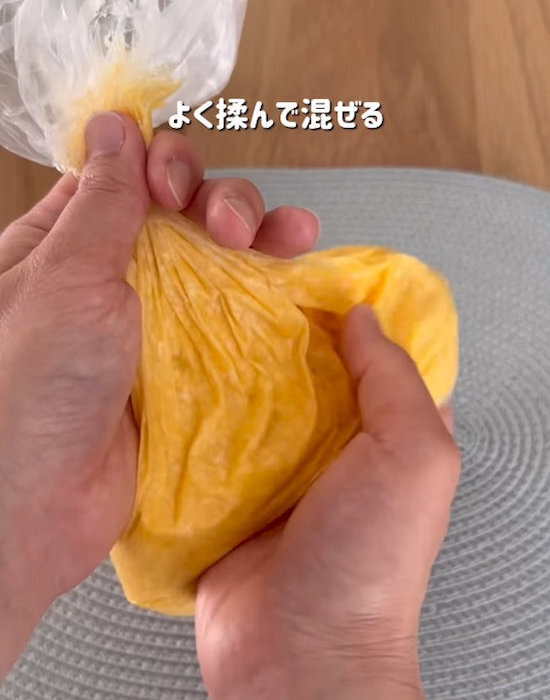 豆腐と卵を袋で揉んだら？　4分後の変化に「なんだコレ」「真似します」