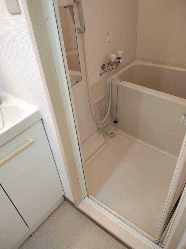 学生マンションの1K　退去後の『ビフォーアフター』に「ビビった」「頭が上がらない」