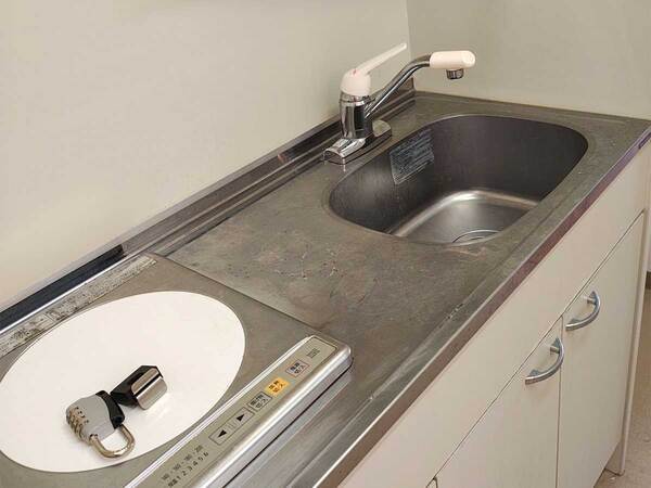 学生マンションの1K　退去後の『ビフォーアフター』に「ビビった」「頭が上がらない」