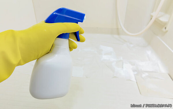 【風呂掃除】なかなか落ちない風呂場の黒カビ　フマキラーに落とし方を聞いてみた