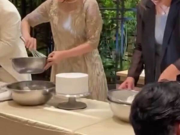 「真似したくてもできない」「かっこよすぎ」　結婚式に集まった『プロ』とは…？