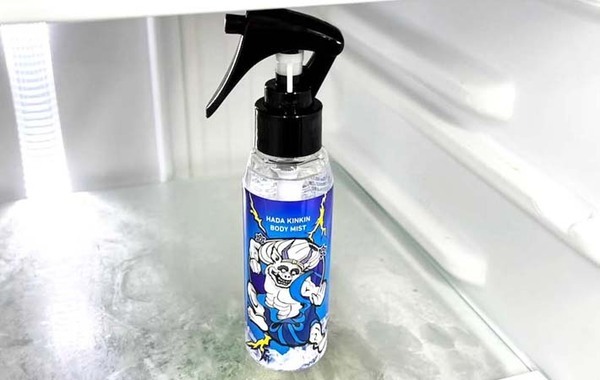 小林製薬の『肌キンキンボディミスト』　冷蔵庫で冷やすと、ひんやり感は本当に変わる？【体験レビュー】