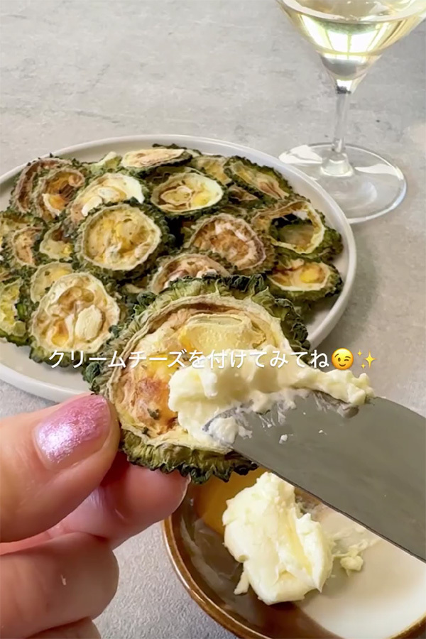 スライスしたゴーヤをレンチンしたら…　完成したものに「手軽でおいしそう」「早速作る」