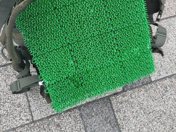 元自衛隊員がリュックに付けたのは？　「目からウロコ」「やはりガチ勢はすごい」