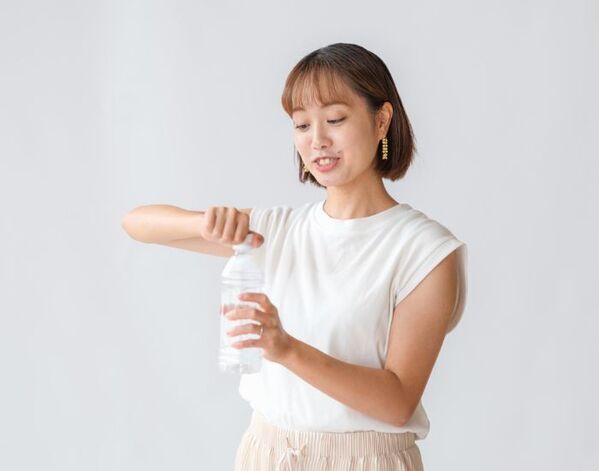 破裂したかと思ったら？　冷えたペットボトルが大きな音を立てるワケ