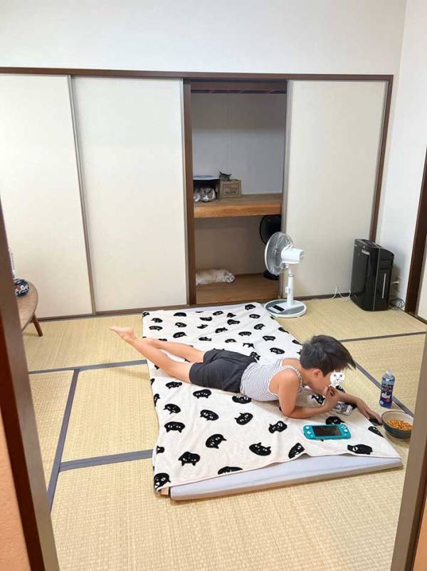 母親「扇風機つけてね」　その後、息子の部屋をのぞくと？「優しさの塊」「尊い」
