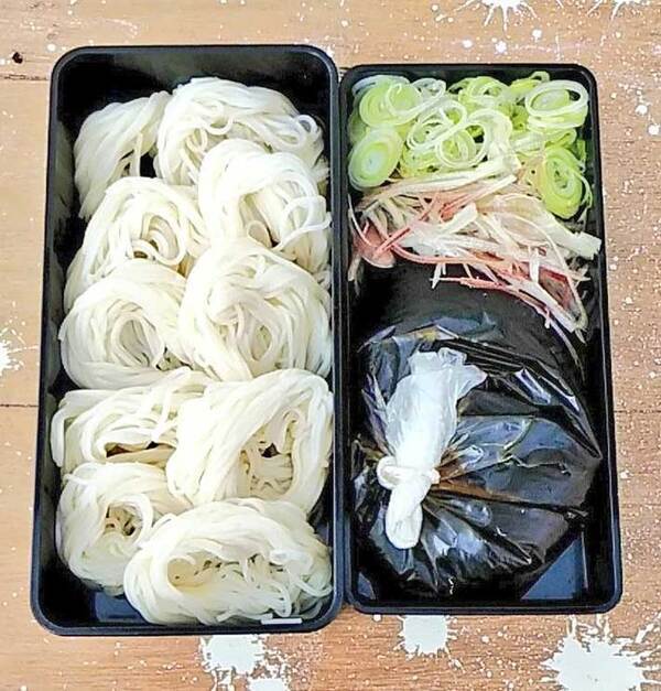 「俺の弁当が1番すげえから」　ネットをざわつかせた奇抜な中身が？