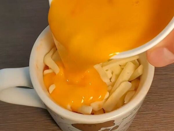 「洗い物がマグカップだけ」　オムライスの作り方に「天才」「真似する」