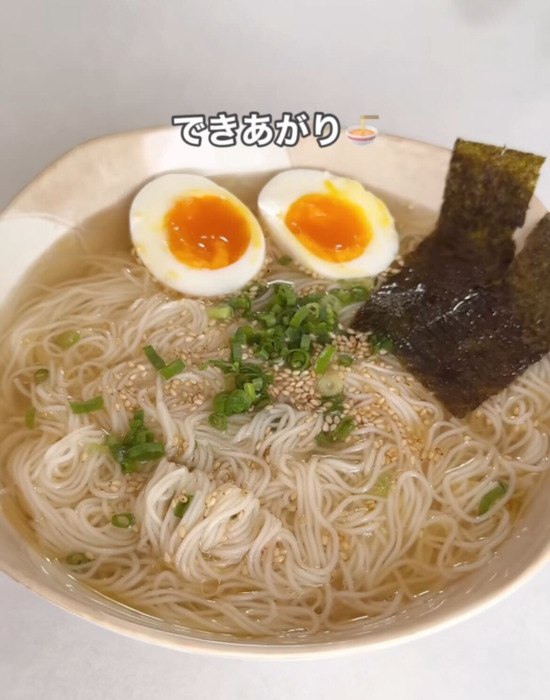 「めんつゆに飽きてた」　そうめんの新アレンジに「最高」「夏ずっとやる」