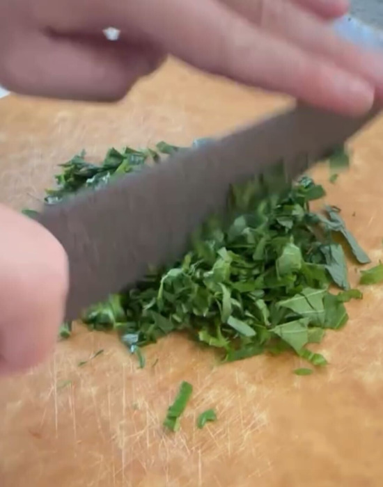 大葉と醤油を合わせたバターが万能すぎ！　活用法に「驚き」「保存版」