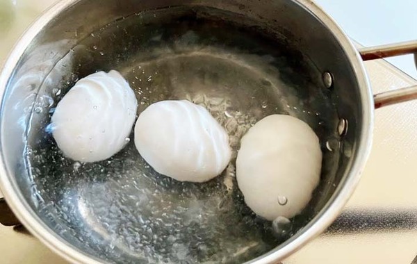 使うのは醤油と…？　意外な調味料を入れた味玉に「これ好き」「もう1個食べたい！」