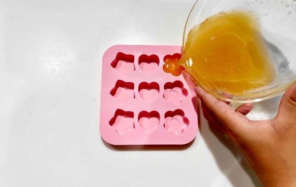 「つまらない夏休み」を笑顔に変える！　自由研究に作りたいグミに「子供がワクワク」