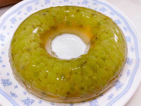 ゼリーの中にブドウを詰めて…　できたものに「ギャー！」「まさかすぎる」