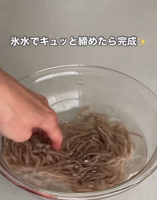 「そばが別物になる！」　乾麺のゆで方に「感動した」「毎回やる」