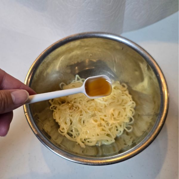 麺をゆでる時に牛乳を入れると？　仕上がりに「全然くっ付かない」「感動した」