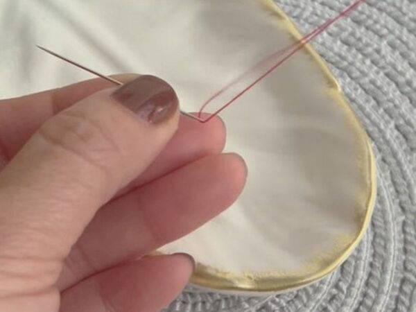 糸が勝手に抜けない！　裁縫の小技に「便利アイデア」「もう困らない」