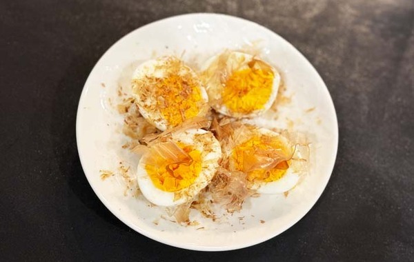【卵料理の正解が出た】ゆで卵を焼いて…　驚きのレシピに「家族から歓声が上がった」