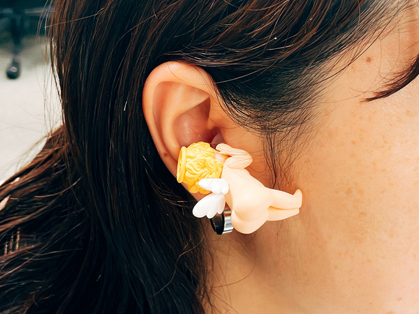 カプセルトイで手に入れた‟天使”　30代女性が試したまさかの使い道が？