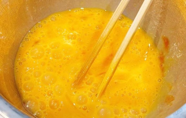 まだ砂糖使ってる？　玉子焼きの味付けに「子供が激ハマり」「新定番になりそう」