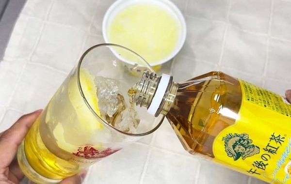 【サクレに注ぐだけ】　爽やかすぎる！夏のドリンク『サクレモンティー』の作り方