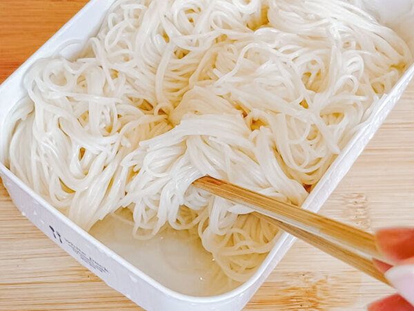 「弁当のそうめんが水っぽい…」　理研の裏技に「ずっとおいしい！」「夫が喜んだ」