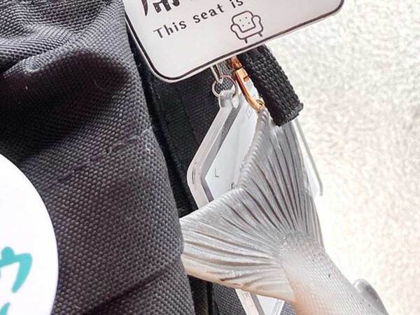 フードコートの席取り、何を置く？　見つけた『正解』に「これは欲しい！」