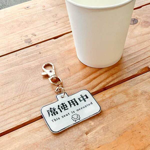 フードコートの席取り、何を置く？　見つけた『正解』に「これは欲しい！」