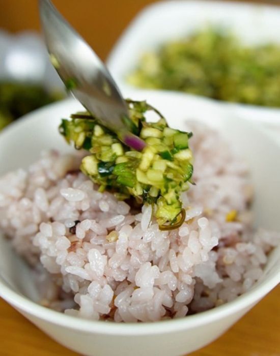 切って混ぜるだけ！　夏バテ対策レシピに「箸が止まらん」「冷蔵庫に常備」