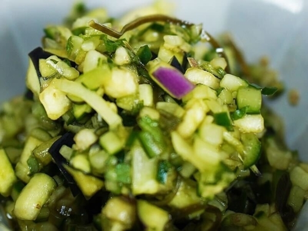 切って混ぜるだけ！　夏バテ対策レシピに「箸が止まらん」「冷蔵庫に常備」