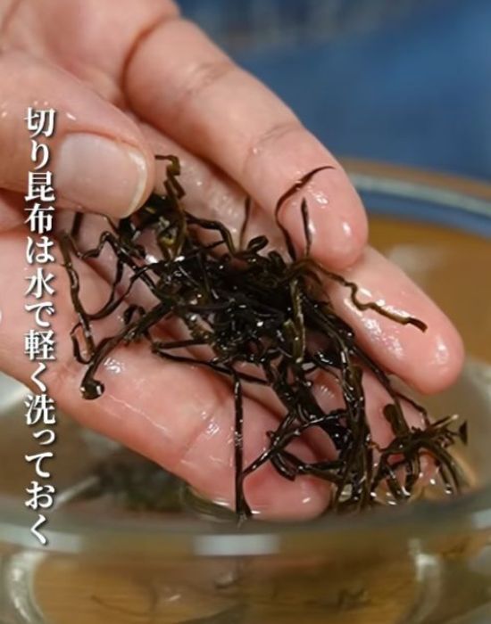 切って混ぜるだけ！　夏バテ対策レシピに「箸が止まらん」「冷蔵庫に常備」