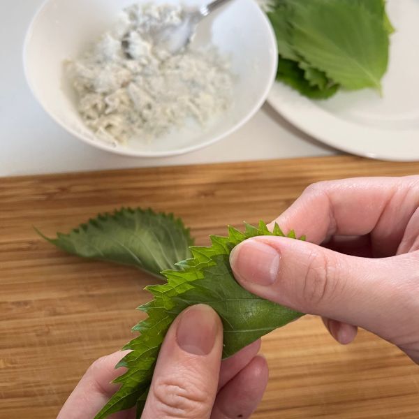 大葉のクリームチーズ揚げに「サクサク香ばしい」「とろける幸せ」