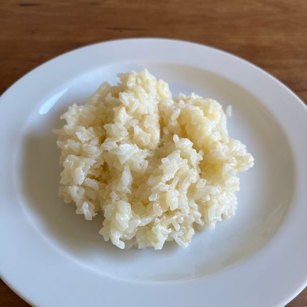 炊飯器に『6Pチーズ』を入れて炊くと？　「めっちゃおいしい！」