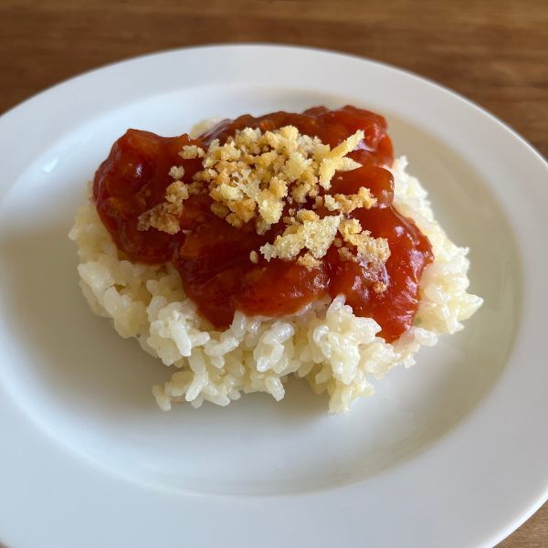 炊飯器に『6Pチーズ』を入れて炊くと？　「めっちゃおいしい！」