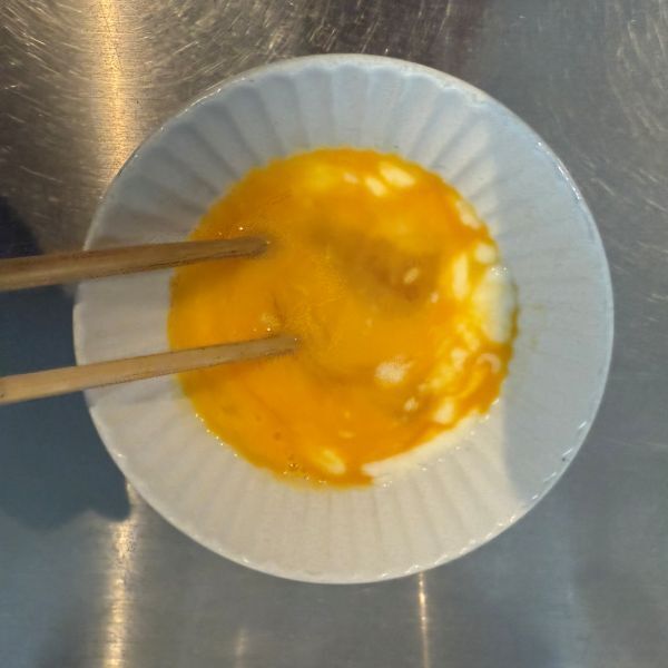 スクランブルエッグがふわとろに！　意外な隠し味に「まじか」「知らなかった」