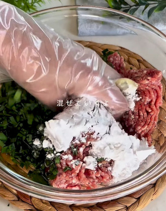 ピーマンに肉だねを詰めると？　仕上がりに「映える！」「子供もパクパク」