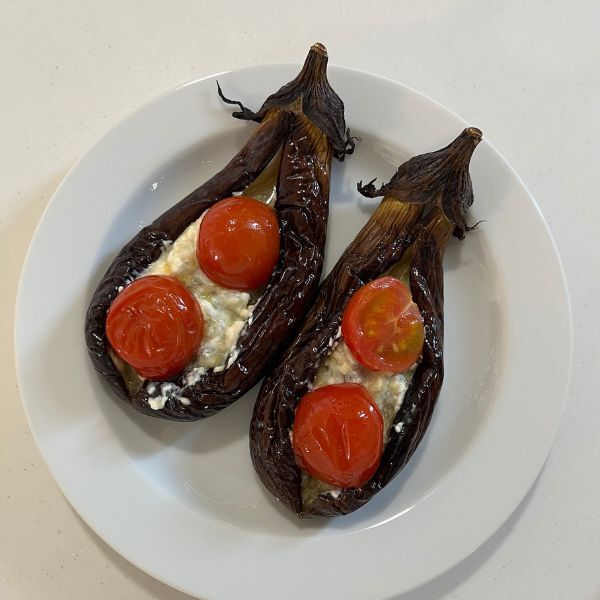 「こんな食べ方あったんだ」　ナスとチーズの新定番に「まろやかすぎ」「絶対試す」