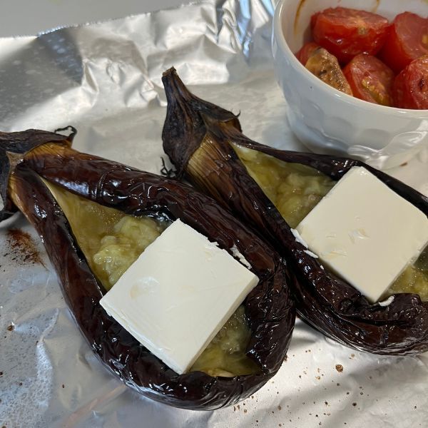 「こんな食べ方あったんだ」　ナスとチーズの新定番に「まろやかすぎ」「絶対試す」