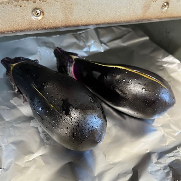 「こんな食べ方あったんだ」　ナスとチーズの新定番に「まろやかすぎ」「絶対試す」