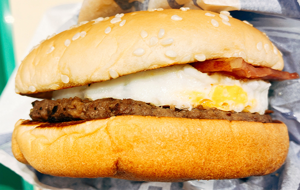 この日を待っていた…！　2025年の『月見バーガー』は8年ぶりのリニューアル